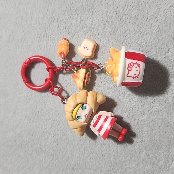 Handmade Molly & Hello Kitty Keychain - Picture 3 of 3